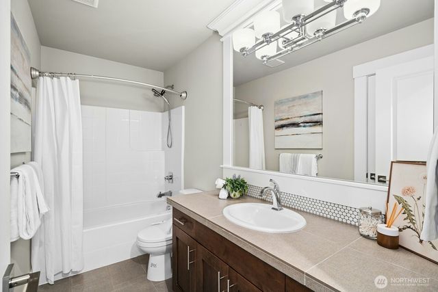 18817 175th Place SE, Renton, WA 98058