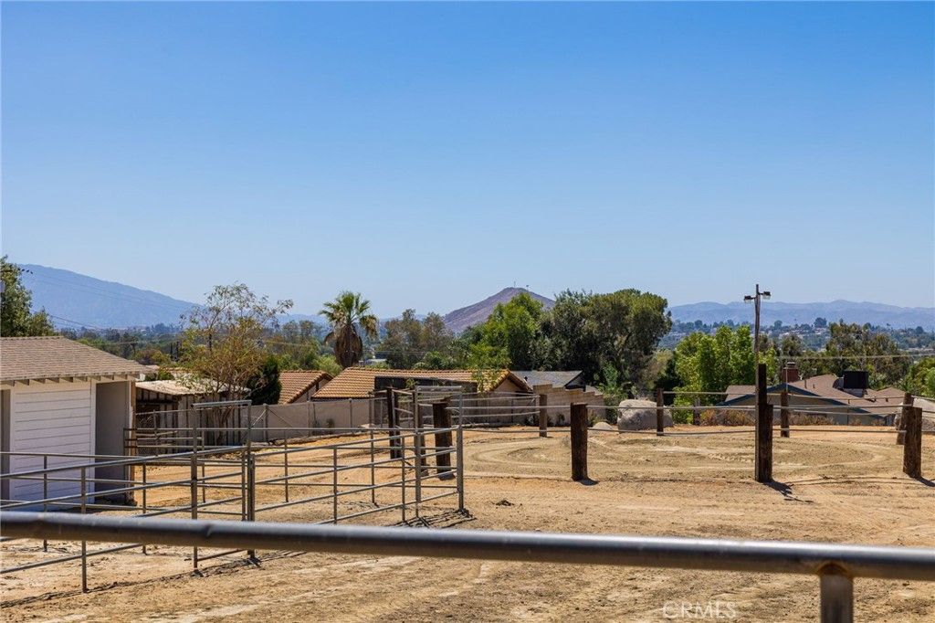 Image 42 of property listing at 4430 Crestview, Norco, CA 92860