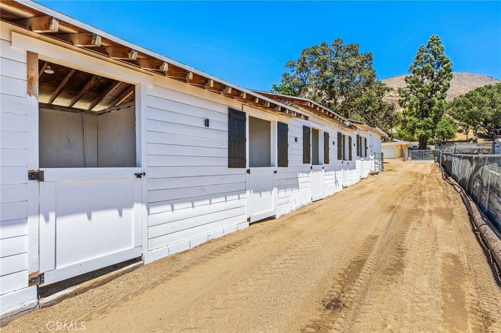 Image 49 of property listing at 4430 Crestview, Norco, CA 92860