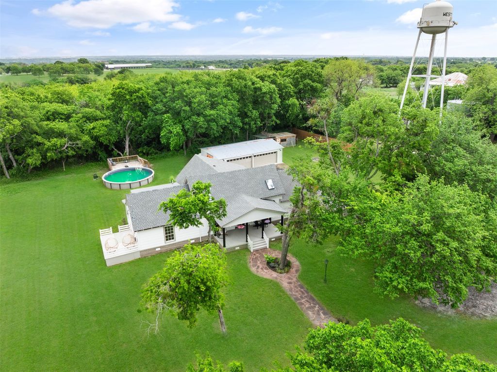 313 Chicken Street, Weston, TX 75009