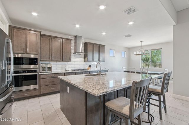 18559 W HIDDENVIEW Drive, Goodyear, AZ 85338