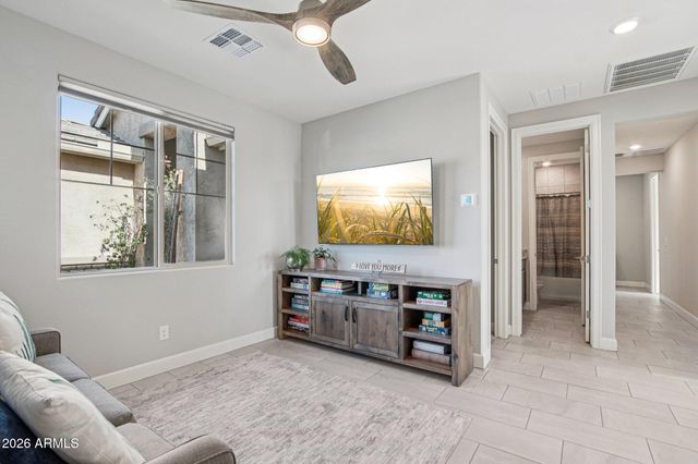 18559 W HIDDENVIEW Drive, Goodyear, AZ 85338