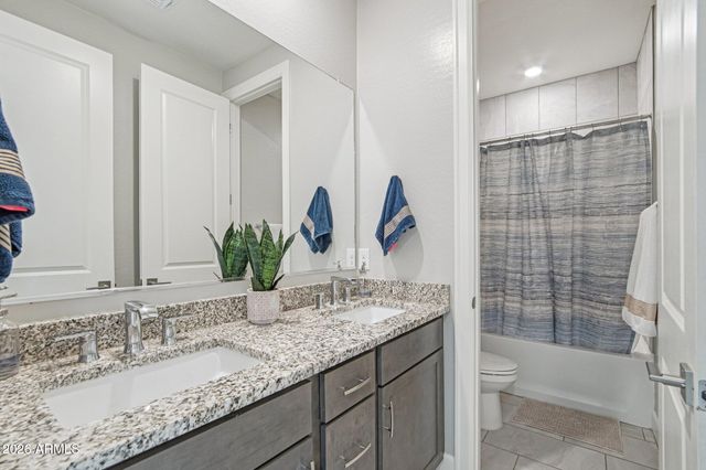 18559 W HIDDENVIEW Drive, Goodyear, AZ 85338