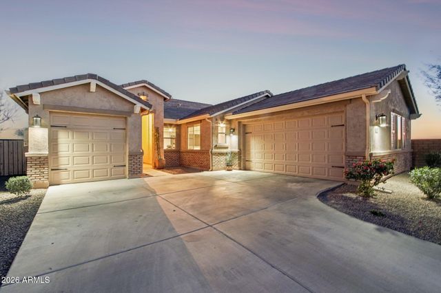 18559 W HIDDENVIEW Drive, Goodyear, AZ 85338