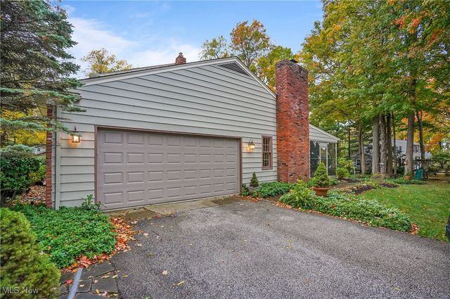 7069 Brightwood Drive, Concord, OH 44077