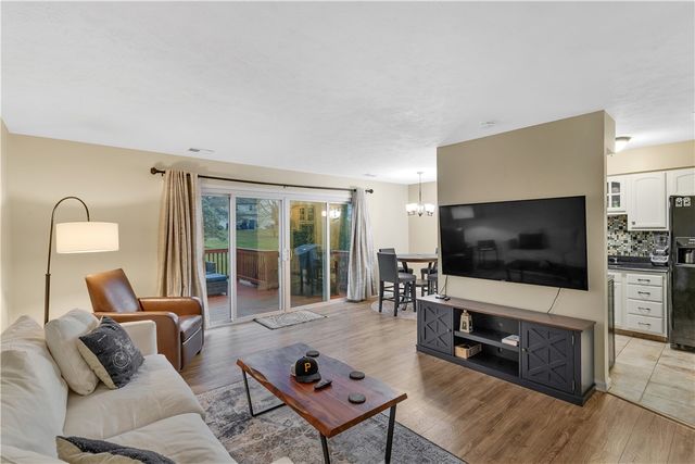 57 Monmouth Dr, Cranberry Twp, PA 16066