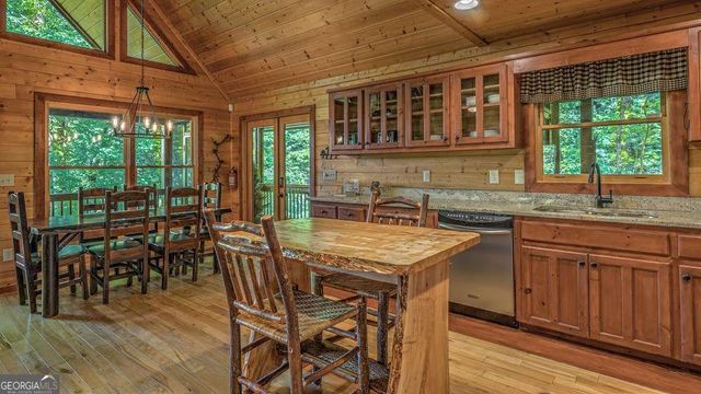 155 Shayla Drive, Blue Ridge, GA 30513