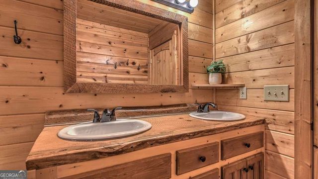 155 Shayla Drive, Blue Ridge, GA 30513