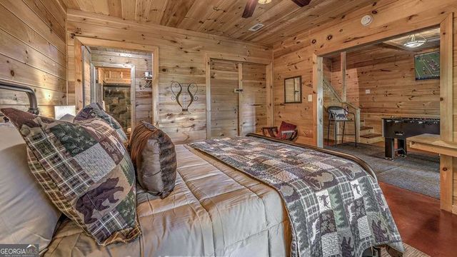 155 Shayla Drive, Blue Ridge, GA 30513