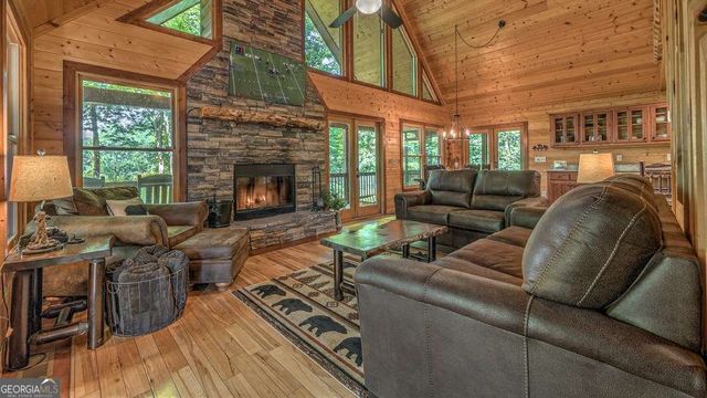 155 Shayla Drive, Blue Ridge, GA 30513