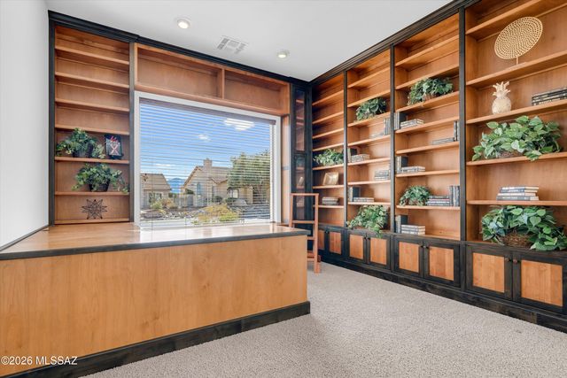 62276 E Sand Crest Drive, Tucson, AZ 85739