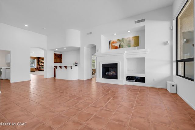 62276 E Sand Crest Drive, Tucson, AZ 85739