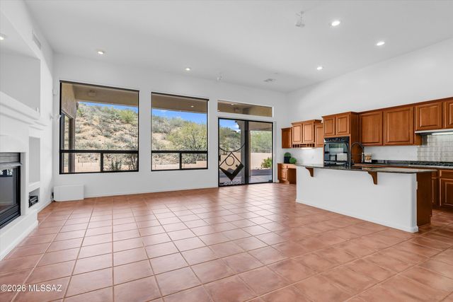 62276 E Sand Crest Drive, Tucson, AZ 85739