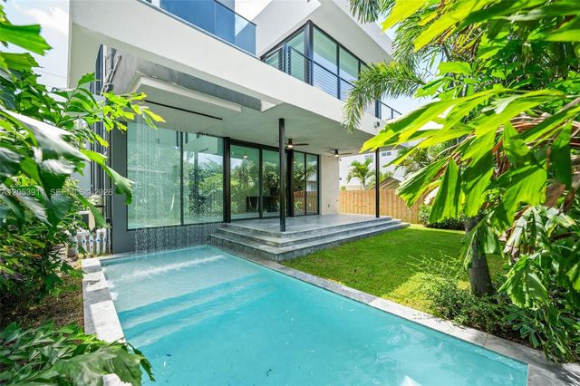 3310 Elizabeth Street, Miami, FL 33133