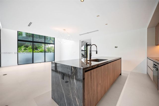 3310 Elizabeth Street, Miami, FL 33133