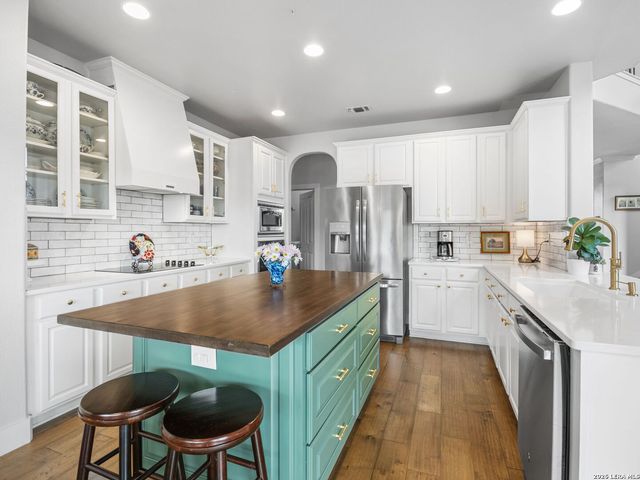 9418 Conbar, Helotes, TX 78023