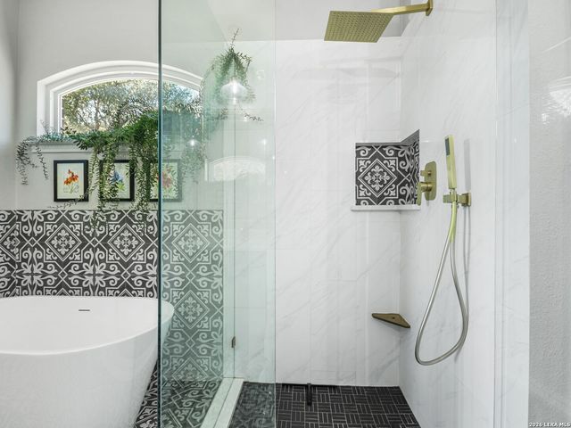 9418 Conbar, Helotes, TX 78023