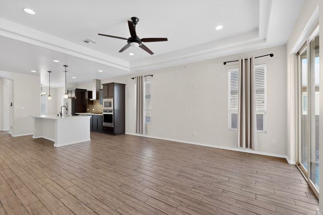 294 Adeline Avenue SW, Los Lunas, NM 87031