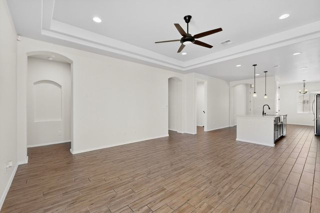 294 Adeline Avenue SW, Los Lunas, NM 87031