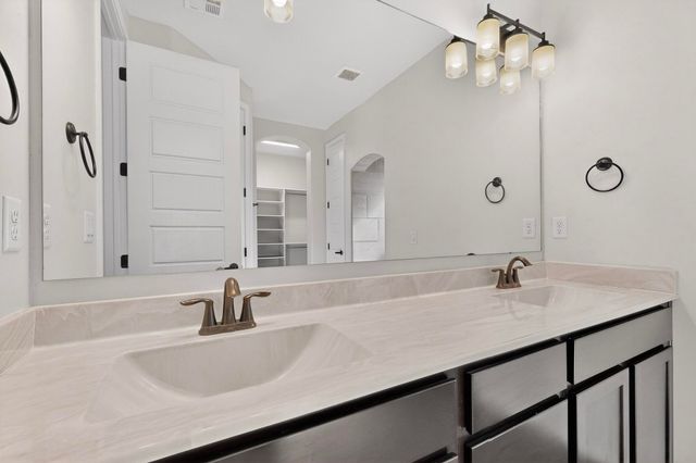 294 Adeline Avenue SW, Los Lunas, NM 87031