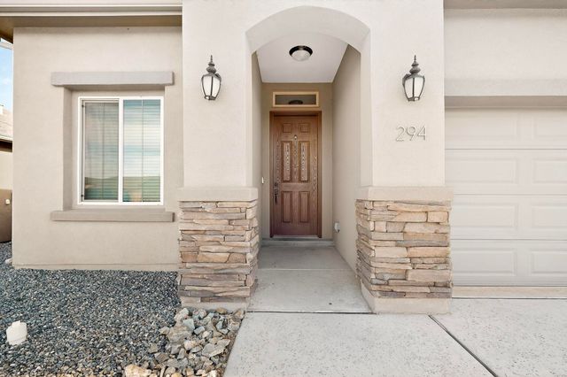 294 Adeline Avenue SW, Los Lunas, NM 87031