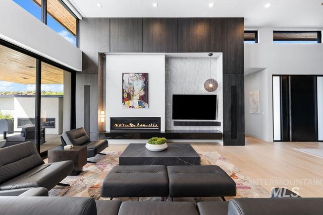 2813 E Hard Rock Drive, Boise, ID 83712