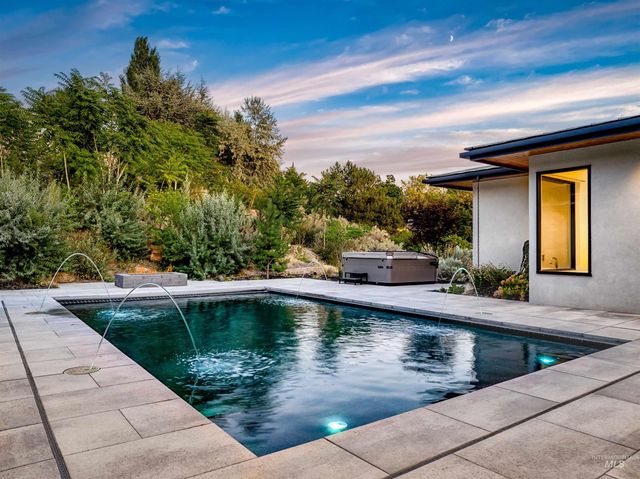 2813 E Hard Rock Drive, Boise, ID 83712