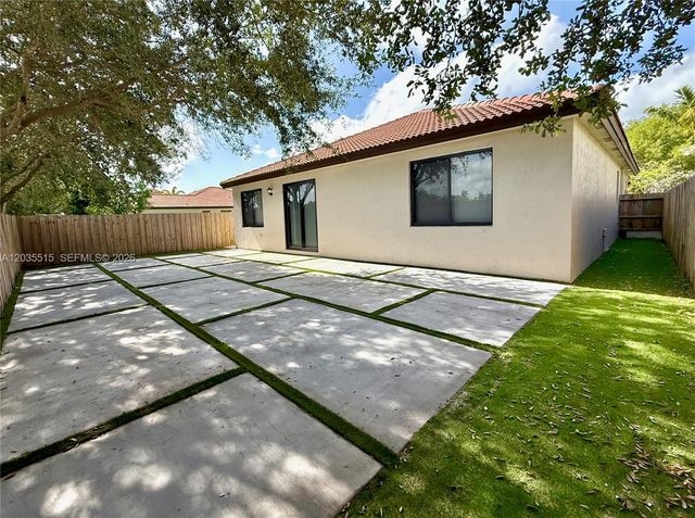2159 SE 1st Street, Homestead, FL 33033