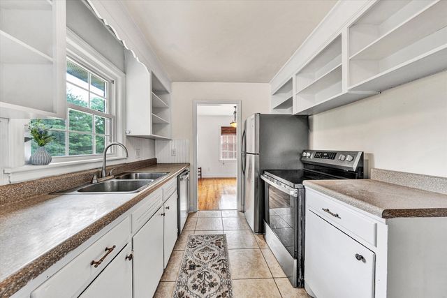 2869 Northview DR SW, Roanoke, VA 24015