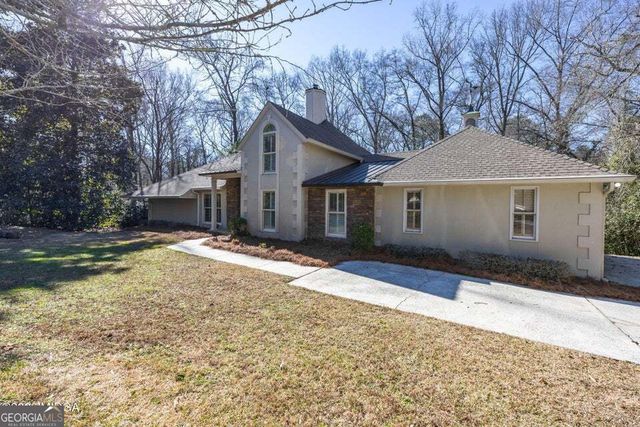 4716 Moor Park, Macon, GA 31210