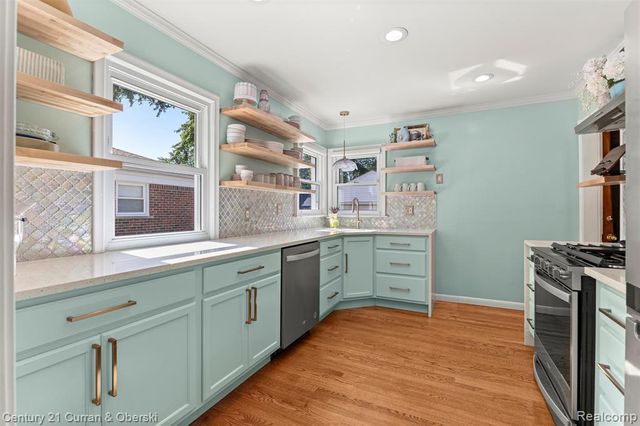 29655 Westfield Street, Livonia, MI 48150
