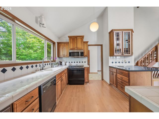 27075 Ne MOUNTAIN TOP Rd, Newberg, OR 97132