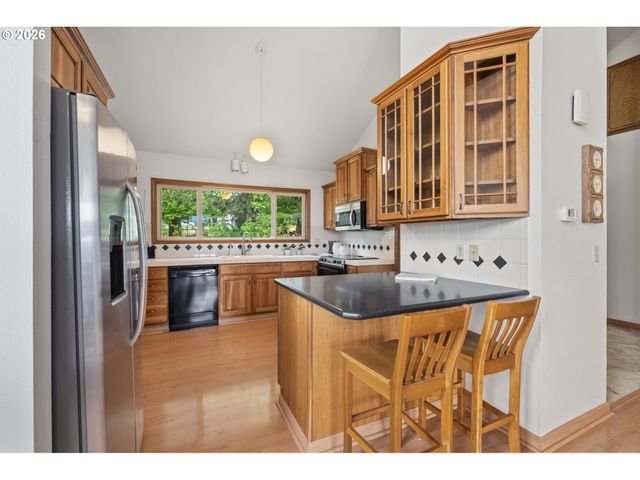 27075 Ne MOUNTAIN TOP Rd, Newberg, OR 97132