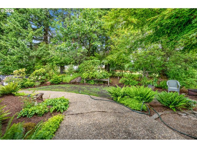 27075 Ne MOUNTAIN TOP Rd, Newberg, OR 97132