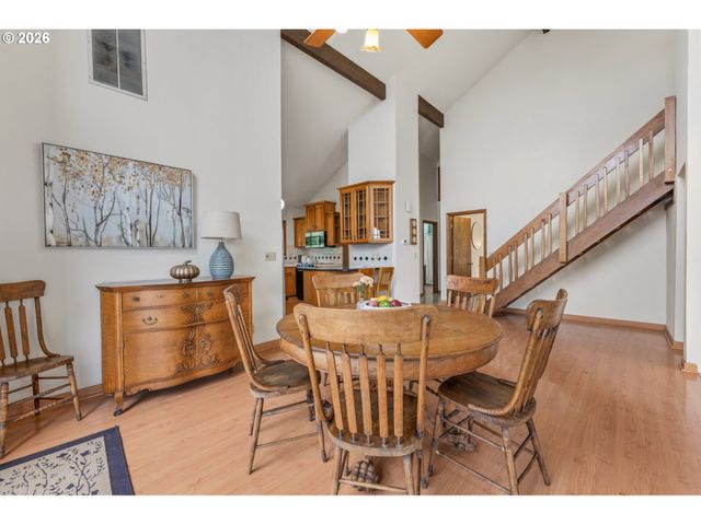27075 Ne MOUNTAIN TOP Rd, Newberg, OR 97132