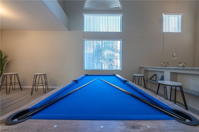 8280 Crown Peak Avenue, Las Vegas, NV 89117