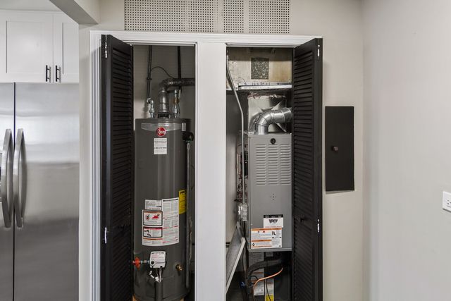 9139 Robinson Avenue, Franklin Park, IL 60131