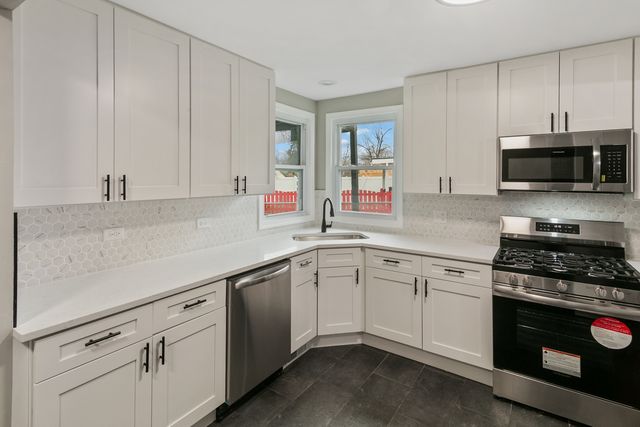 9139 Robinson Avenue, Franklin Park, IL 60131