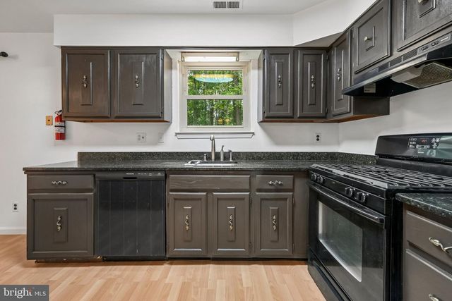 19 FAWNHOLLOW CT, Medford, NJ 08055
