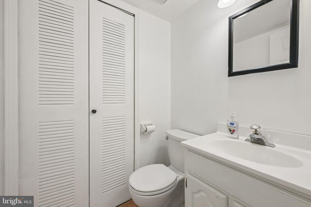 19 FAWNHOLLOW CT, Medford, NJ 08055