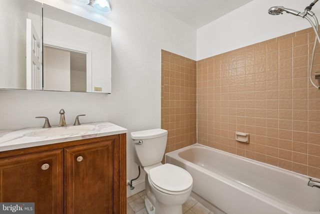 19 FAWNHOLLOW CT, Medford, NJ 08055