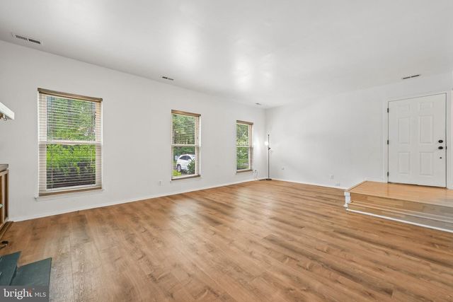 19 FAWNHOLLOW CT, Medford, NJ 08055