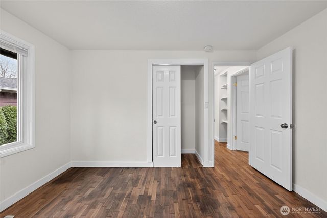 804 7th Avenue NW, Puyallup, WA 98371