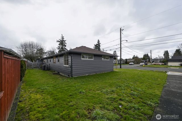 804 7th Avenue NW, Puyallup, WA 98371