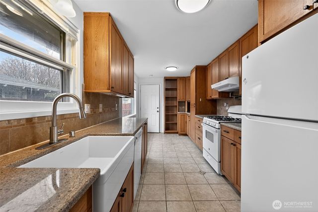 804 7th Avenue NW, Puyallup, WA 98371