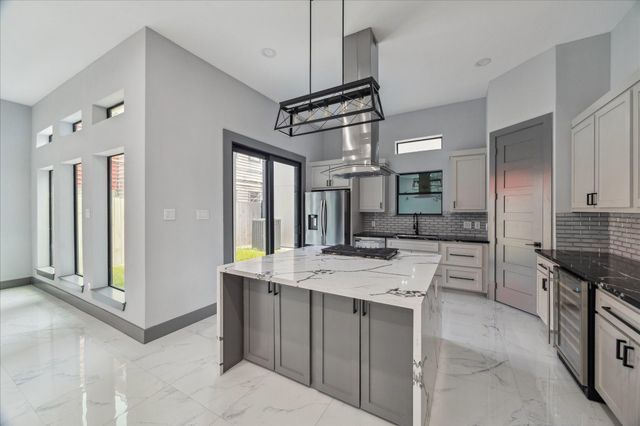 2323 Tuam Street, Houston, TX 77004