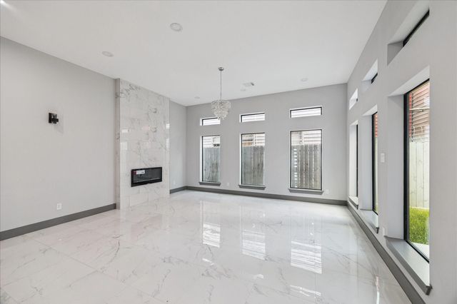 2323 Tuam Street, Houston, TX 77004