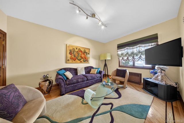 162-25 Cryders Lane, Whitestone, NY 11357