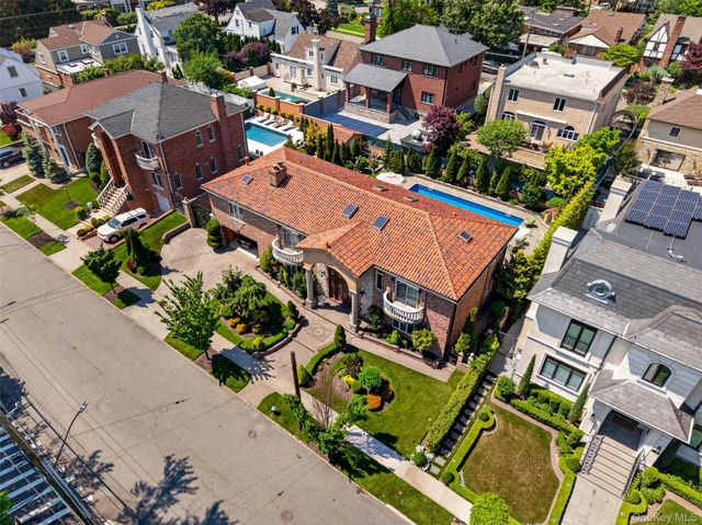 162-25 Cryders Lane, Whitestone, NY 11357