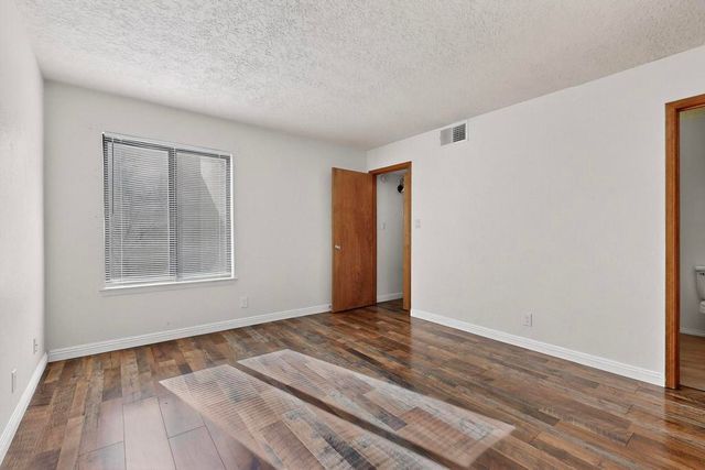 4913 Osuna Place NE, Albuquerque, NM 87111